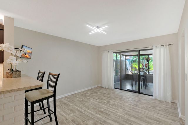 3530 E Gardens East Drive E B, Palm Beach Gardens, FL 33410