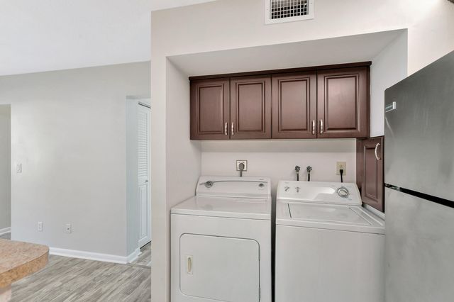 3530 E Gardens East Drive E B, Palm Beach Gardens, FL 33410