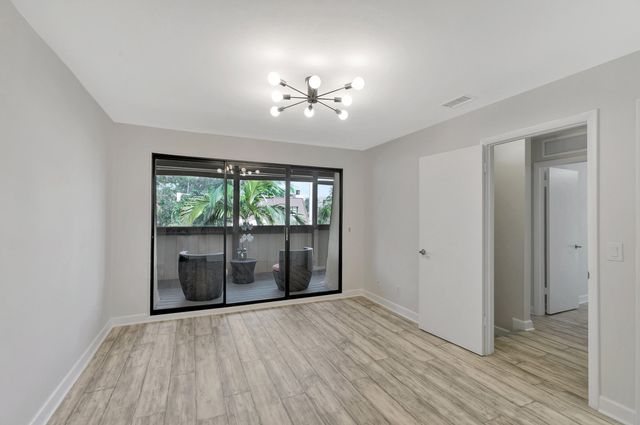 3530 E Gardens East Drive E B, Palm Beach Gardens, FL 33410