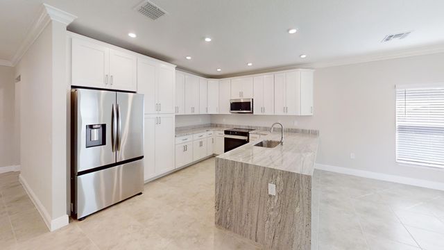 418 Easy Street, Sebastian, FL 32958