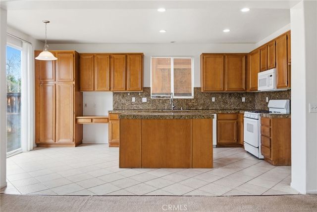 3860 Bella Isola, Perris, CA 92571