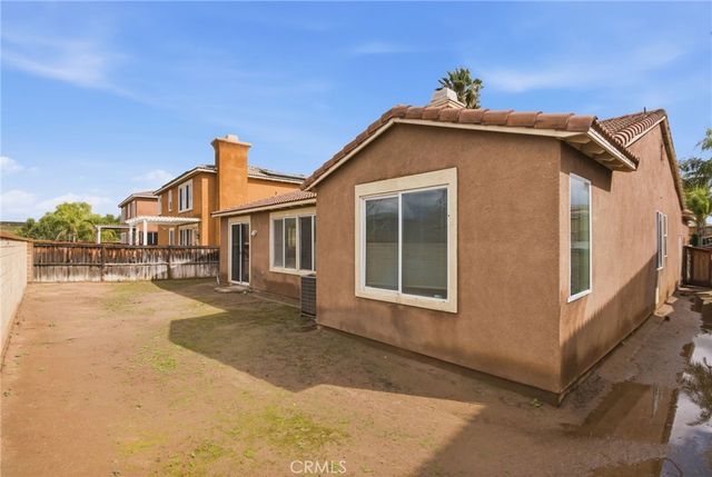 3860 Bella Isola, Perris, CA 92571