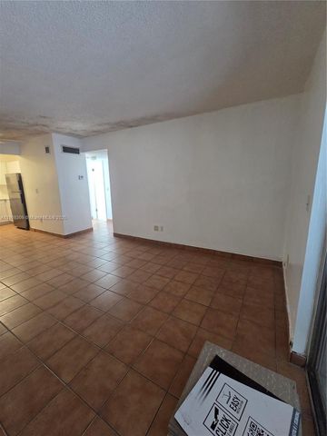 3640 NW 9th St 407, Miami, FL 33125