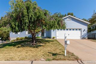 33 Ashford Place, Festus, MO 63028