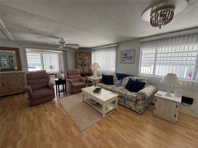 611 IRIS DRIVE, Venice, FL 34293