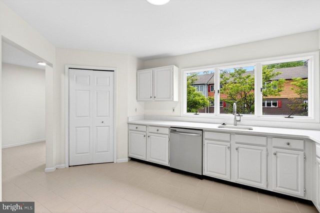 3 ASTOR CT, Princeton, NJ 08540