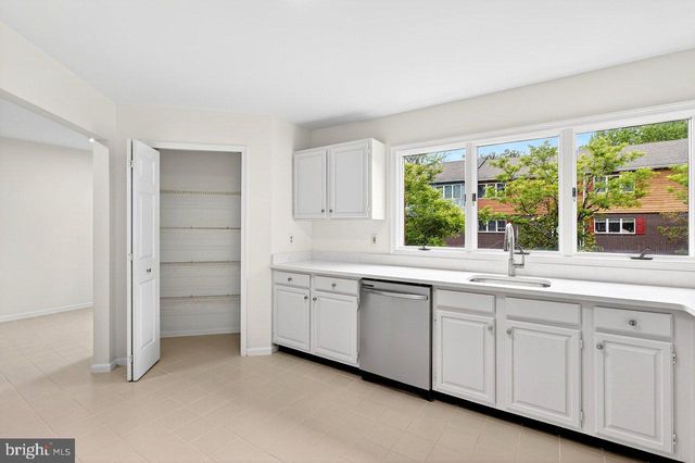 3 ASTOR CT, Princeton, NJ 08540