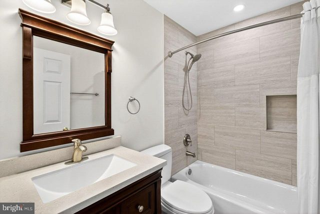 3 ASTOR CT, Princeton, NJ 08540