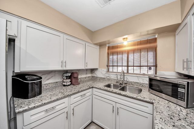 5846 Hirondel Street, Houston, TX 77033