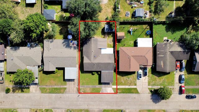 5846 Hirondel Street, Houston, TX 77033