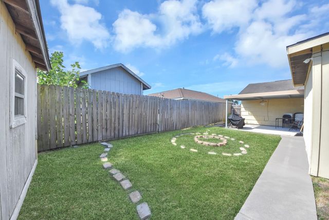 5846 Hirondel Street, Houston, TX 77033