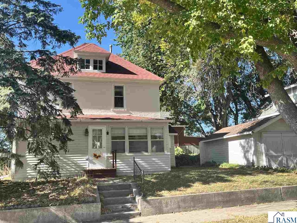 326 E Vine Street, Mankato, MN 56001