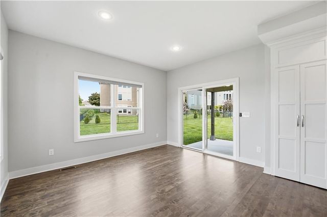 10702 W 171st Terrace, Overland Park, KS 66221
