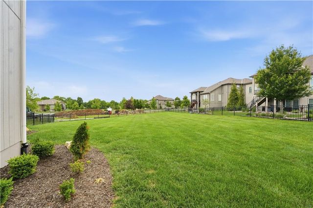 10702 W 171st Terrace, Overland Park, KS 66221