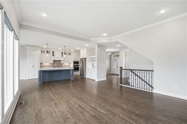 10702 W 171st Terrace, Overland Park, KS 66221
