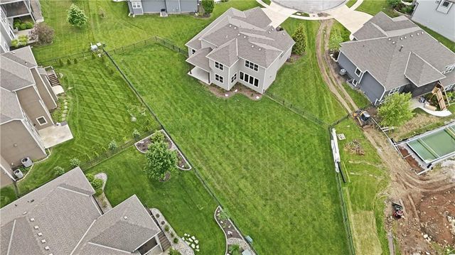 10702 W 171st Terrace, Overland Park, KS 66221