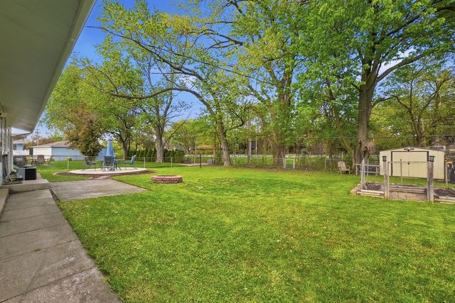 18847 Greenbay Avenue, Lansing, IL 60438