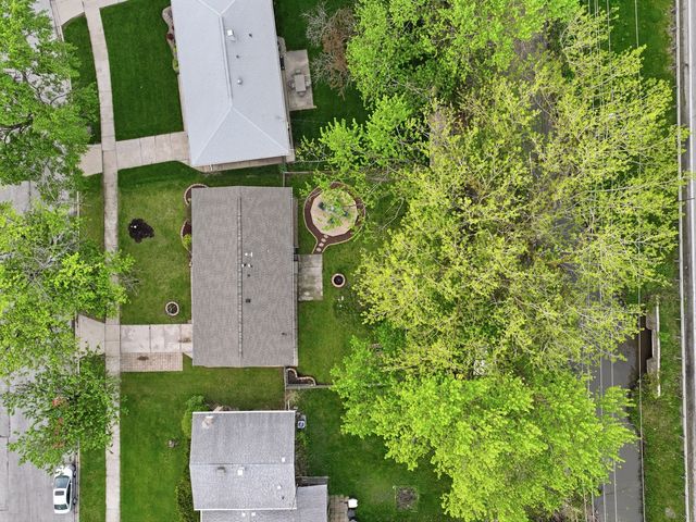 18847 Greenbay Avenue, Lansing, IL 60438