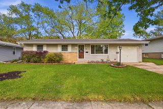 18847 Greenbay Avenue, Lansing, IL 60438