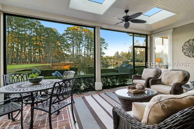 10 Abbeville Ct, Bluffton, SC 29910