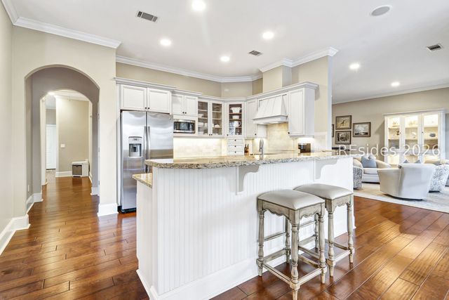 10 Abbeville Ct, Bluffton, SC 29910