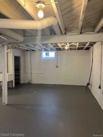 16711 Eastburn Street, Detroit, MI 48205