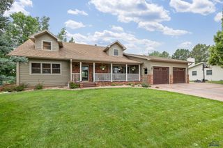 3202 IRIS DR, Rapid City, SD 57702