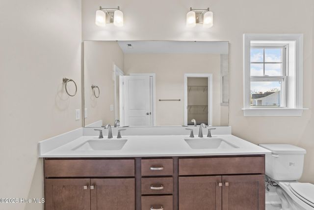 204 Shortleaf Drive, Grimesland, NC 27837