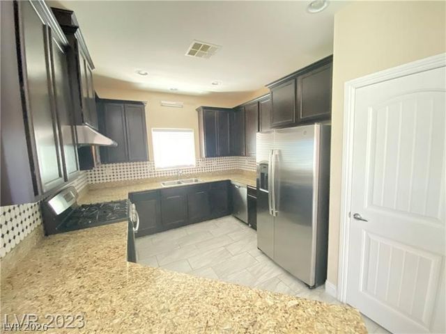 9562 Volk Avenue, Las Vegas, NV 89178