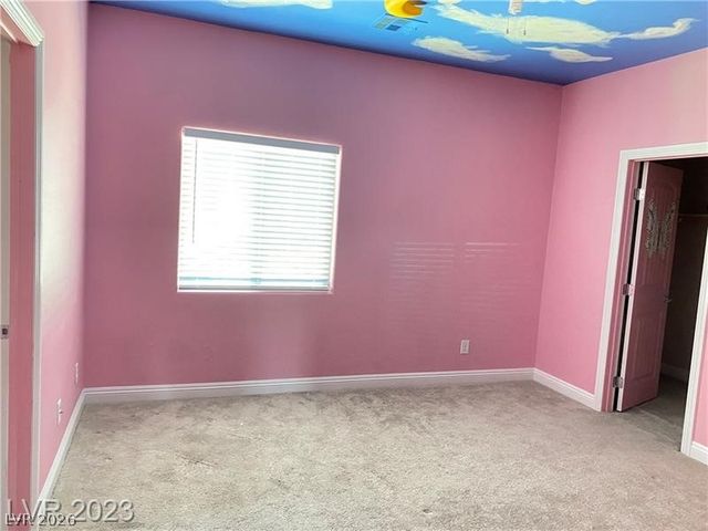 9562 Volk Avenue, Las Vegas, NV 89178