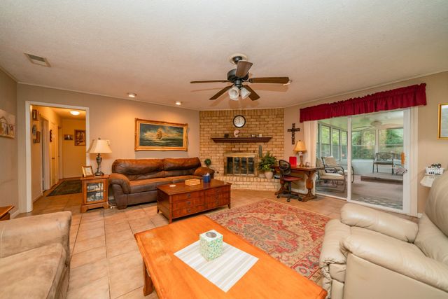 3105 KATHLEEN DR, Longview, TX 75604