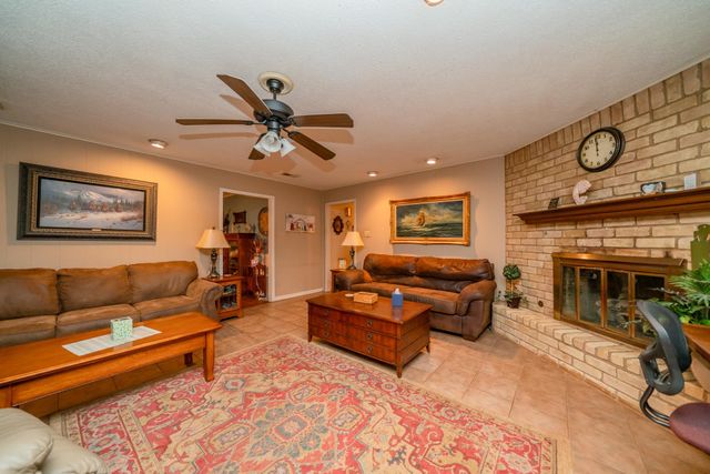 3105 KATHLEEN DR, Longview, TX 75604