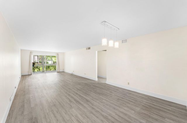 2003 Granada Drive M1, Coconut Creek, FL 33066