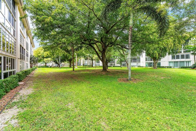 2003 Granada Drive M1, Coconut Creek, FL 33066