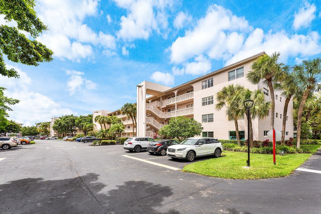 2003 Granada Drive M1, Coconut Creek, FL 33066