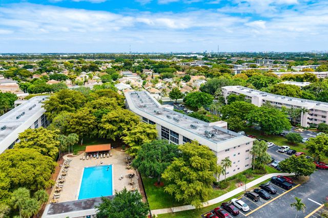 2003 Granada Drive M1, Coconut Creek, FL 33066