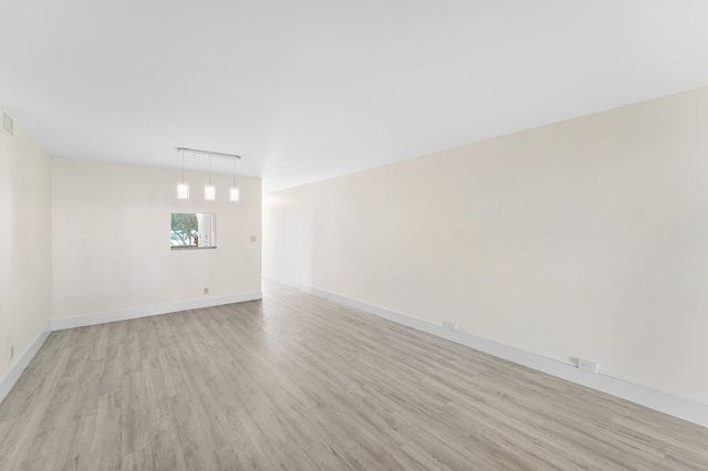 2003 Granada Drive M1, Coconut Creek, FL 33066