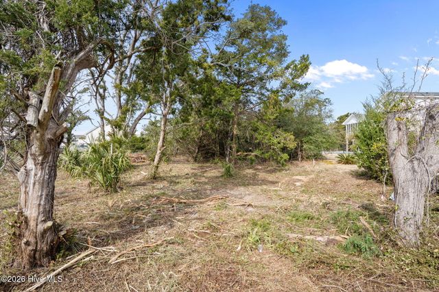 2606 E Dolphin Drive, Oak Island, NC 28465