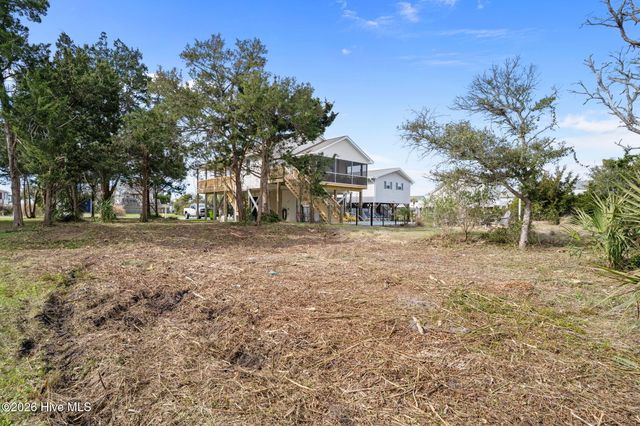2606 E Dolphin Drive, Oak Island, NC 28465