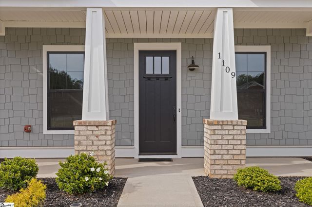 1109 Syrah Lane, Duncan, SC 29334