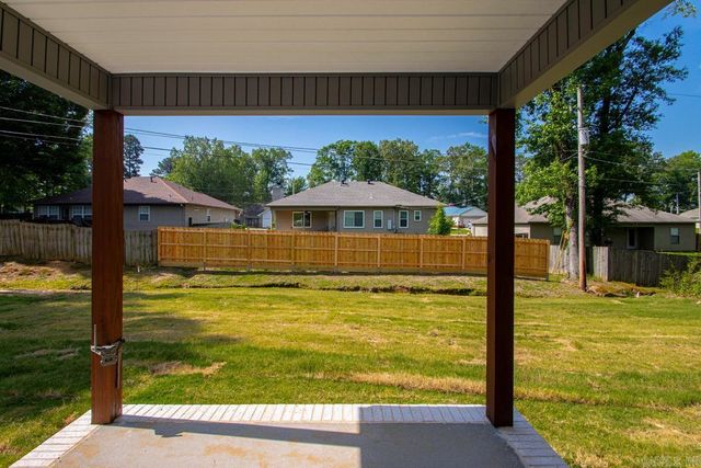 212 Pineview Avenue, Sherwood, AR 72120