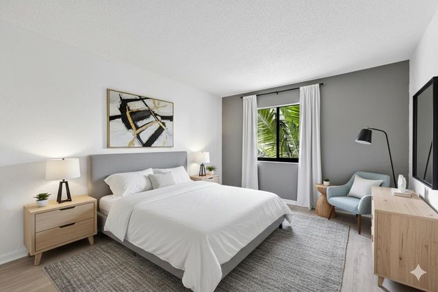 2828 Kirk Road, Lake Worth, FL 33461