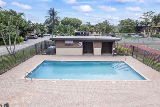 2828 Kirk Road, Lake Worth, FL 33461