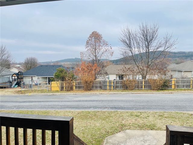 1111 Kimberly Avenue, Berryville, AR 72616