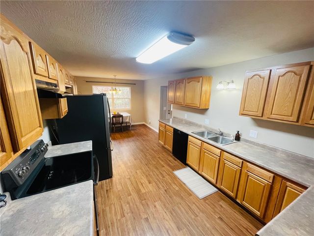 1111 Kimberly Avenue, Berryville, AR 72616