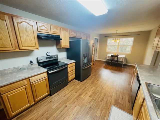 1111 Kimberly Avenue, Berryville, AR 72616