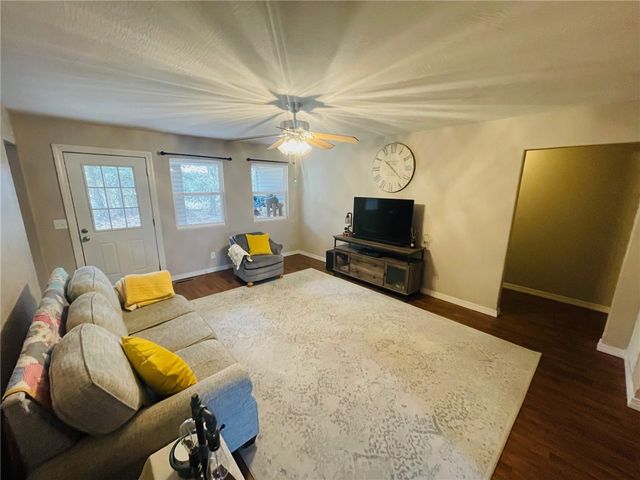 1111 Kimberly Avenue, Berryville, AR 72616