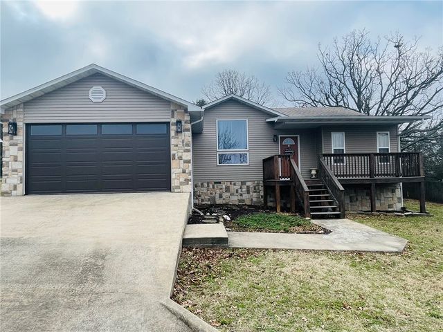 1111 Kimberly Avenue, Berryville, AR 72616