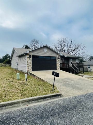 1111 Kimberly Avenue, Berryville, AR 72616