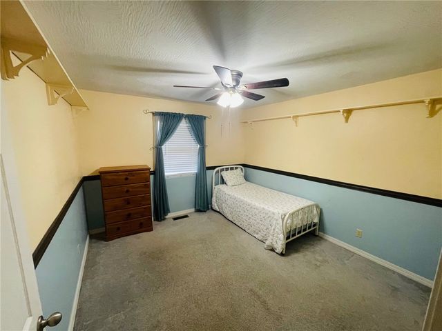 1111 Kimberly Avenue, Berryville, AR 72616